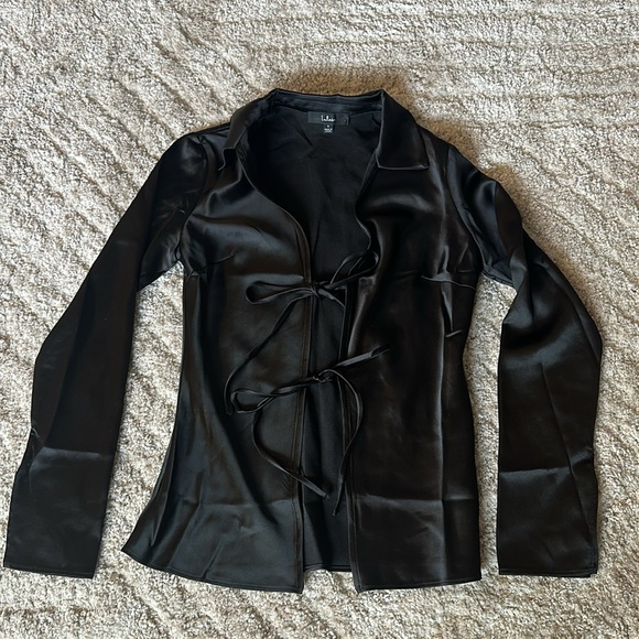 Lulus Tie Front Collared Top - Picture 2 of 6